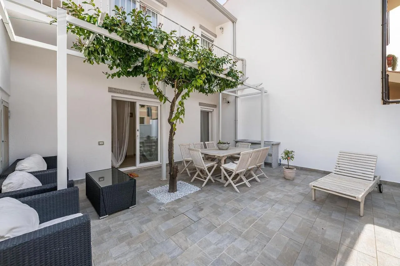 La Casa Dei Sognatori Apartment Villasimius Italy